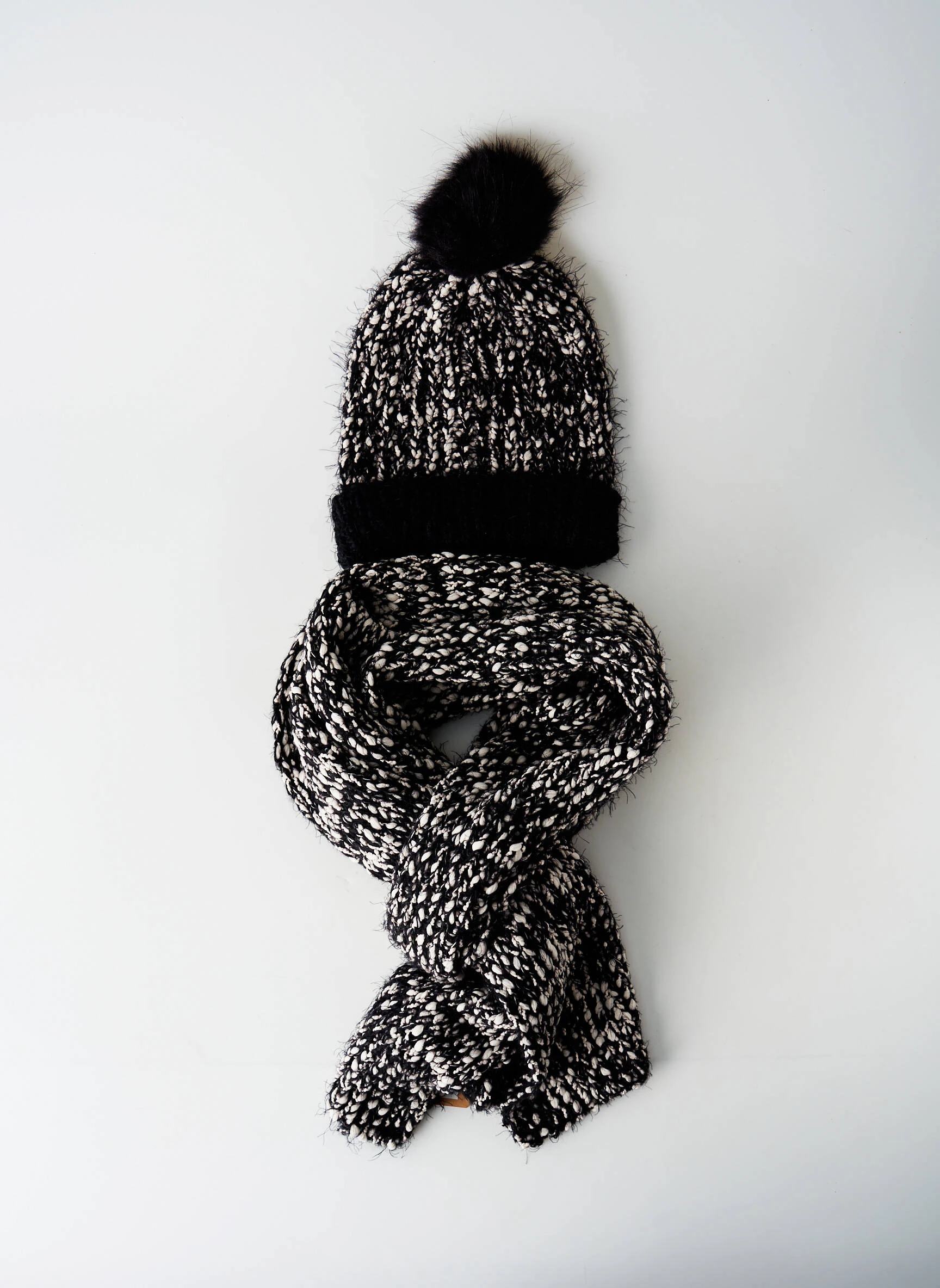 Molly Bracken Echarpes Gants Enfant Couleur Noir